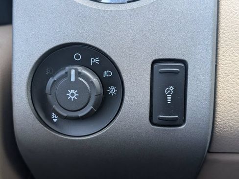 Used 2012 Ford F250 Lariat w/ Lariat Ultimate Pkg AWD/4WD image 12