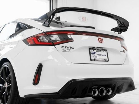 Used 2024 Honda Civic Type R image 12
