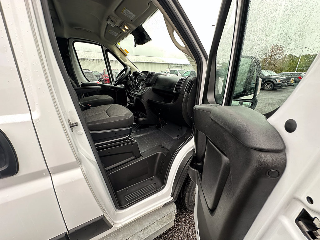 Used 2025 RAM ProMaster 2500 w/ U-Haul Equipment Group FWD image 18