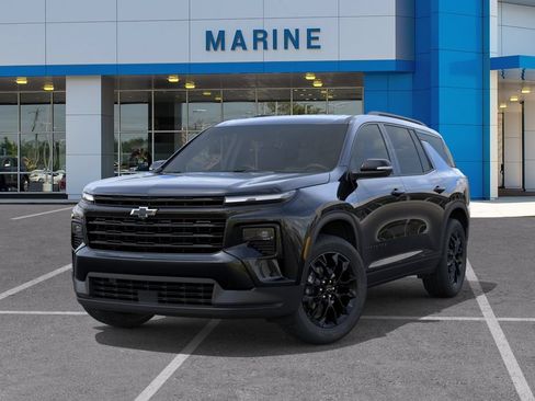 New 2026 Chevrolet Traverse LT w/ Midnight/Sport Edition FWD image 6