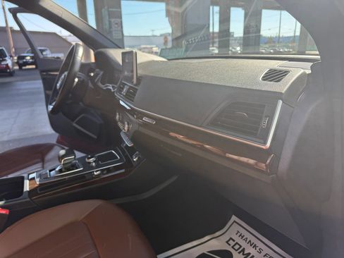 Used 2018 Audi Q5 2.0T Premium Plus w/ Premium Plus Package AWD/4WD image 23