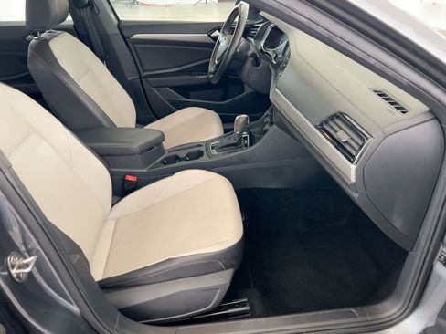 Used 2019 Volkswagen Jetta R-Line image 28