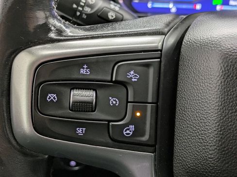 Used 2022 Chevrolet Silverado 1500 LT AWD/4WD image 6