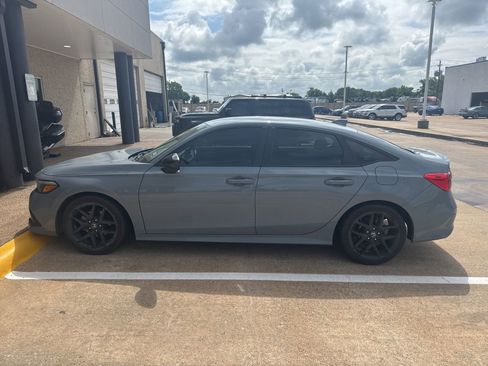 Used 2024 Honda Civic Sport image 4