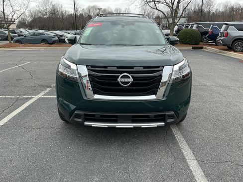 Used 2024 Nissan Pathfinder Platinum w/ Cargo Package image 6