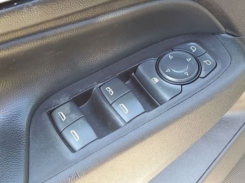 Used 2019 Chevrolet Equinox LT image 24