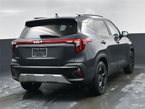 New 2026 Kia Seltos EX image 18