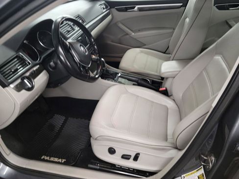 Used 2017 Volkswagen Passat 1.8T SE image 9
