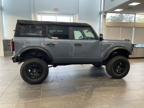 Used 2023 Ford Bronco Wildtrak image 11