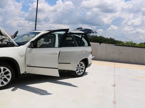 Used 2011 BMW X5 xDrive35i AWD/4WD image 96