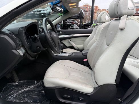 Used 2011 INFINITI G37 Sport w/ Premium Pkg image 12