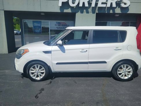 Used 2012 Kia Soul + w/ Audio Pkg FWD image 2