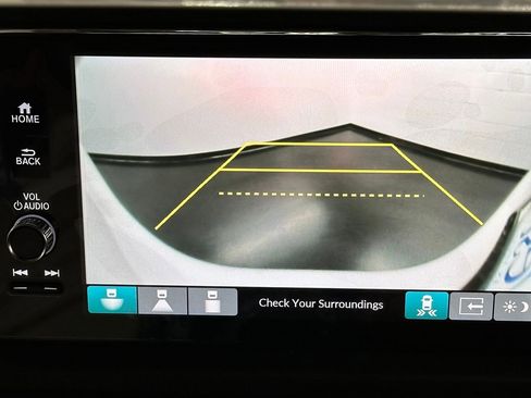 New 2025 Honda Pilot Touring image 32