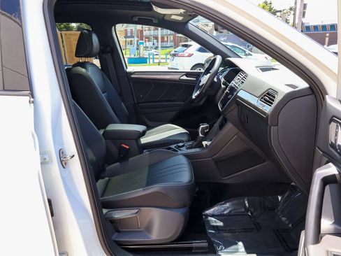 Used 2024 Volkswagen Tiguan SE R-Line AWD/4WD image 29