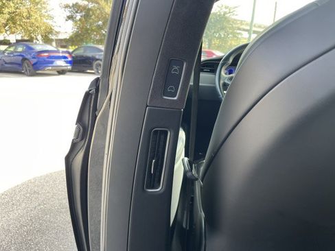 Used 2018 Tesla Model X 100D image 40