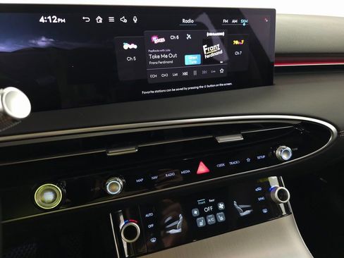 New 2026 Genesis GV70 2.5T Select image 16