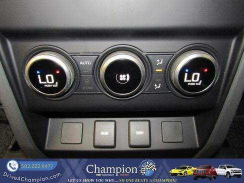 Used 2024 Land Rover Defender 110 X-Dynamic SE AWD/4WD image 28