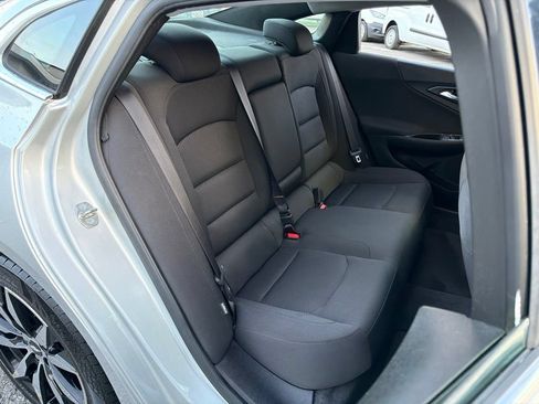 Used 2018 Chevrolet Malibu LT FWD image 15