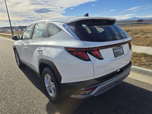 New 2026 Hyundai Tucson SE image 3