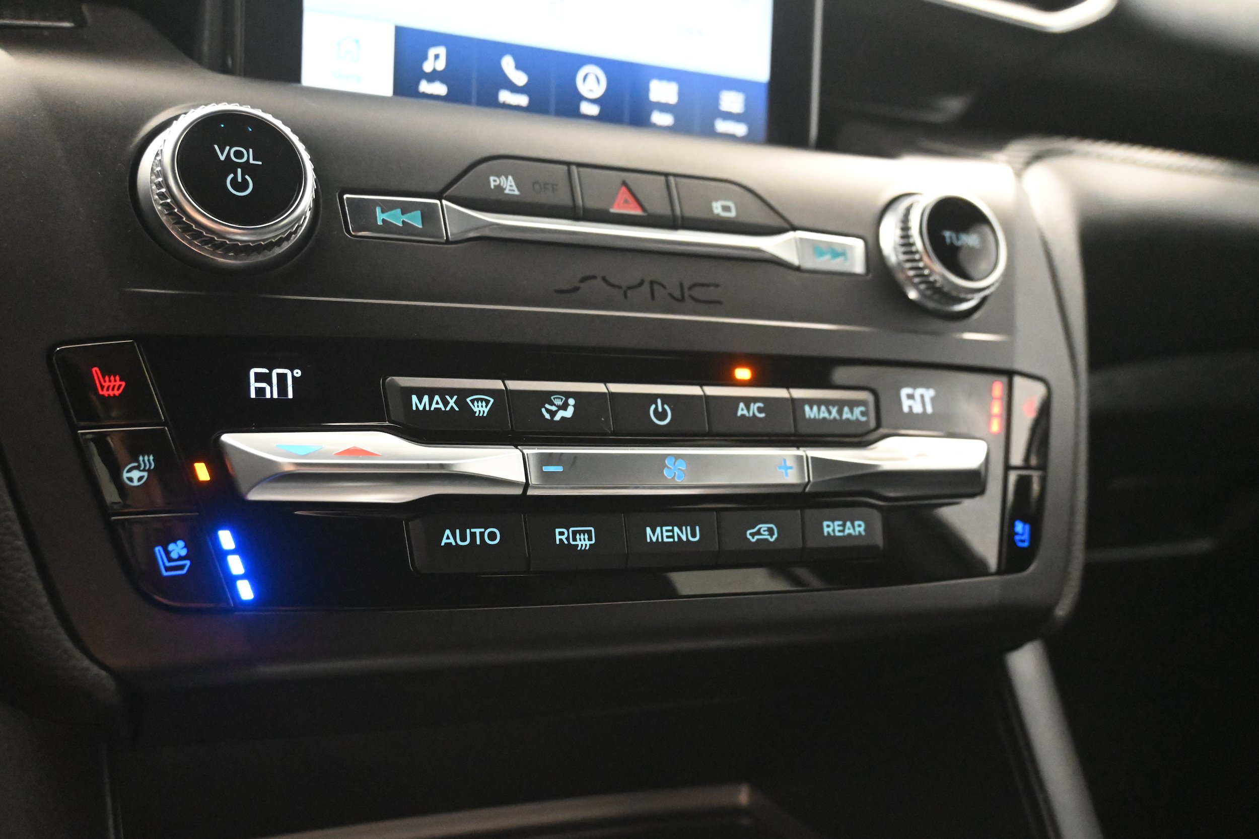 Used 2020 Ford Explorer ST w/ Premium Technology Package AWD/4WD image 17