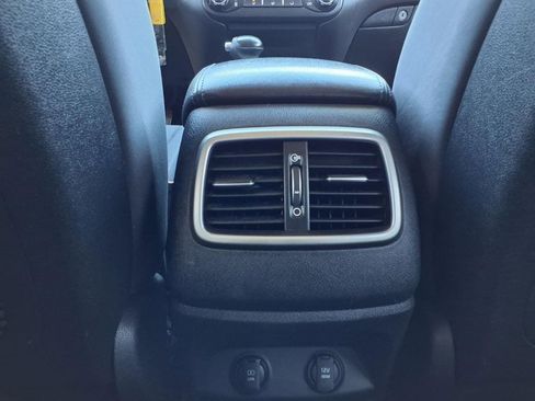 Used 2017 Kia Sorento LX image 21