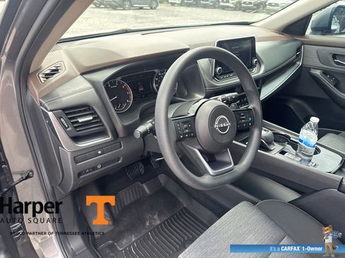Used 2023 Nissan Rogue SV FWD image 14