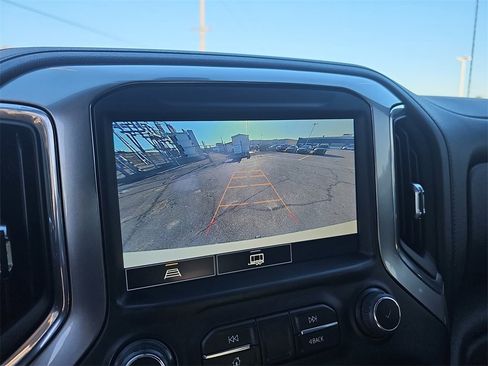 Used 2021 Chevrolet Silverado 1500 LT w/ Z71 Off-Road Package image 22