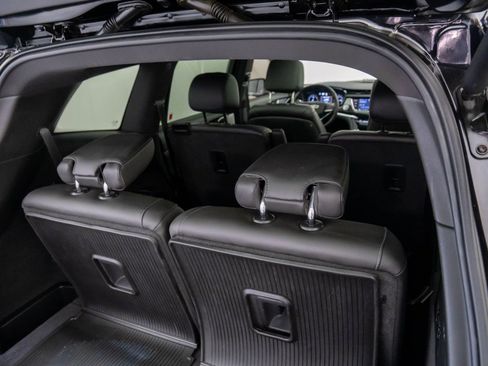 Used 2020 Cadillac XT6 Premium Luxury image 32