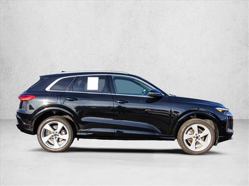 Certified 2025 Audi Q5 Premium Plus w/ Premium Plus image 4