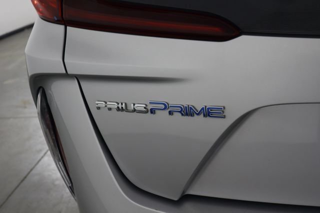 Used 2020 Toyota Prius Prime XLE FWD image 33