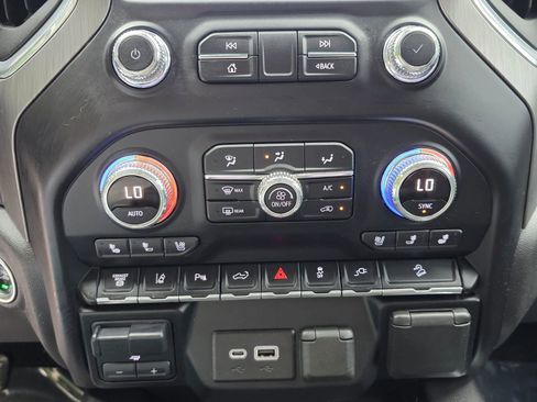 Used 2023 GMC Sierra 2500 Denali w/ Technology Package AWD/4WD image 16