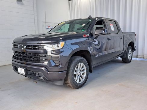 Used 2022 Chevrolet Silverado 1500 RST image 2