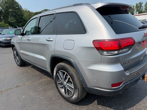 Used 2017 Jeep Grand Cherokee Trailhawk w/ Trailhawk Luxury Group AWD/4WD image 10