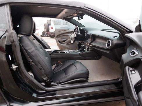 Used 2022 Chevrolet Camaro LT image 35