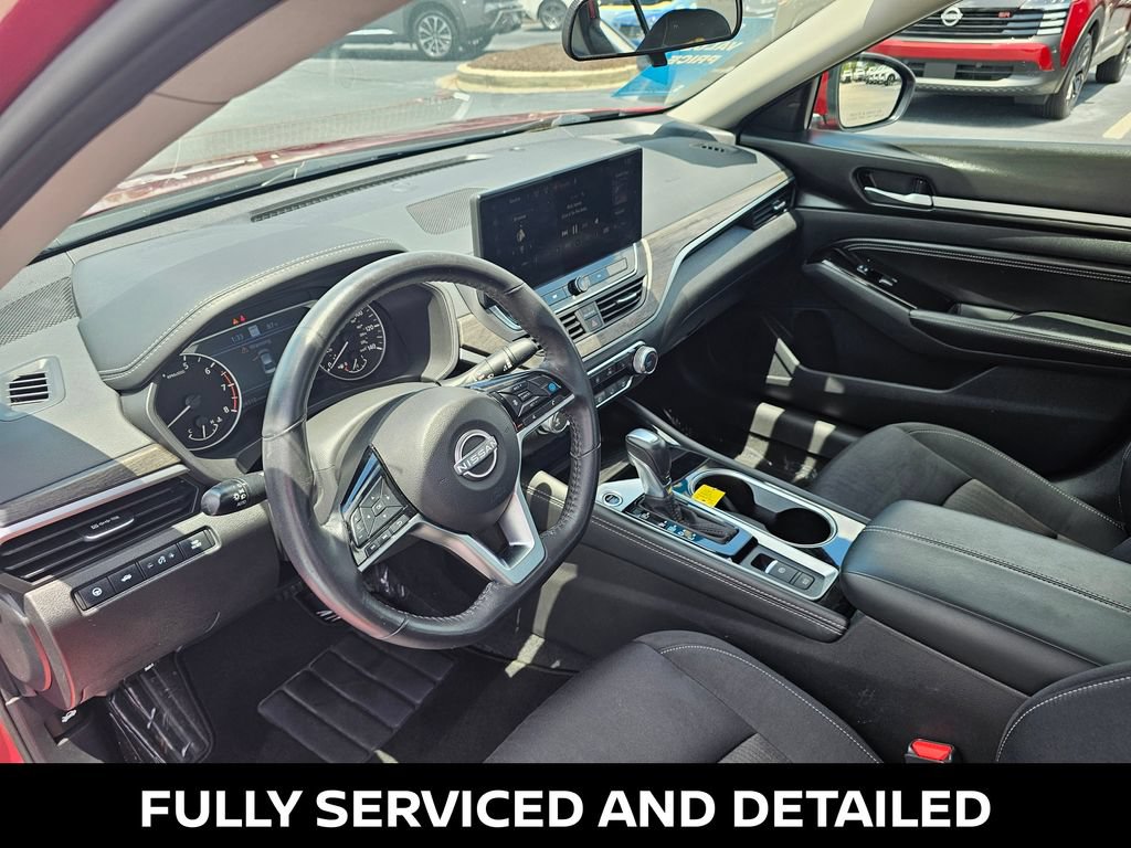 Certified 2023 Nissan Altima 2.5 SV w/ SV Premium Package AWD/4WD image 16