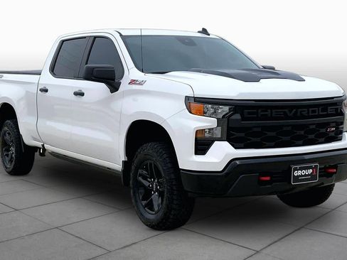 Used 2024 Chevrolet Silverado 1500 Custom Trail Boss AWD/4WD image 3