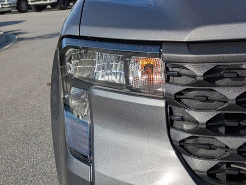 New 2025 Ford Maverick XLT image 10