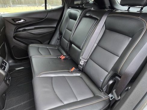 Used 2018 Chevrolet Equinox Premier image 21