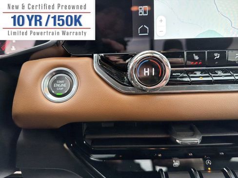 Used 2025 GMC Canyon AT4 image 25