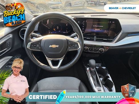 Used 2025 Chevrolet Trax LT w/ LT Convenience Package FWD image 16