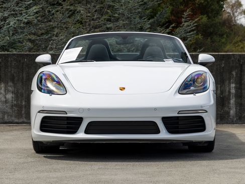 Certified 2024 Porsche 718 Boxster S RWD image 8