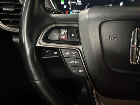 Used 2020 Lincoln Nautilus FWD w/ Equipment Group 101A image 18