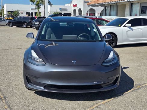 Used 2020 Tesla Model 3 Standard Range Plus RWD image 2