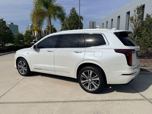 Used 2020 Cadillac XT6 Premium Luxury image 2