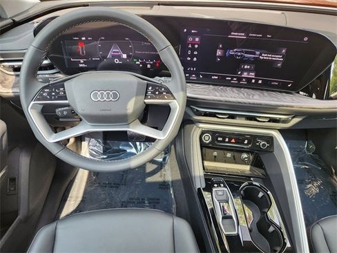 New 2025 Audi Q5 2.0T Premium Plus image 25