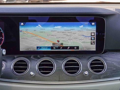 Certified 2022 Mercedes-Benz E 450 4MATIC Sedan image 15