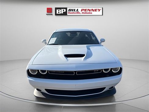 Used 2022 Dodge Challenger GT image 3