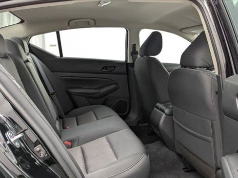 Used 2024 Nissan Altima 2.5 SV image 19