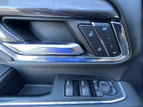 Used 2024 Chevrolet Silverado 2500 LTZ w/ LTZ Premium Package image 23