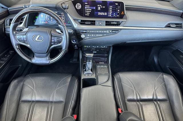 Used 2021 Lexus ES 300h w/ Accessory Package FWD image 13